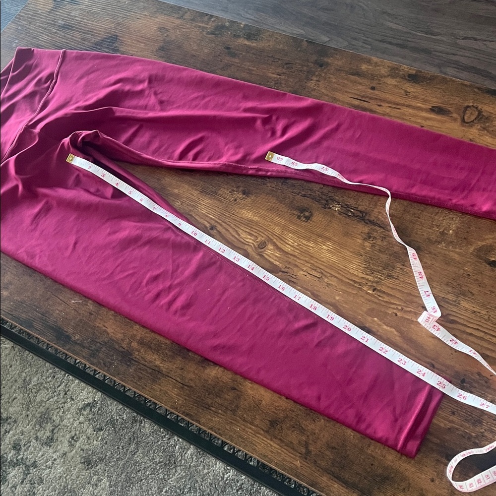 obsession Women's Berry scrunched Leggings - Picture 7 of 7
